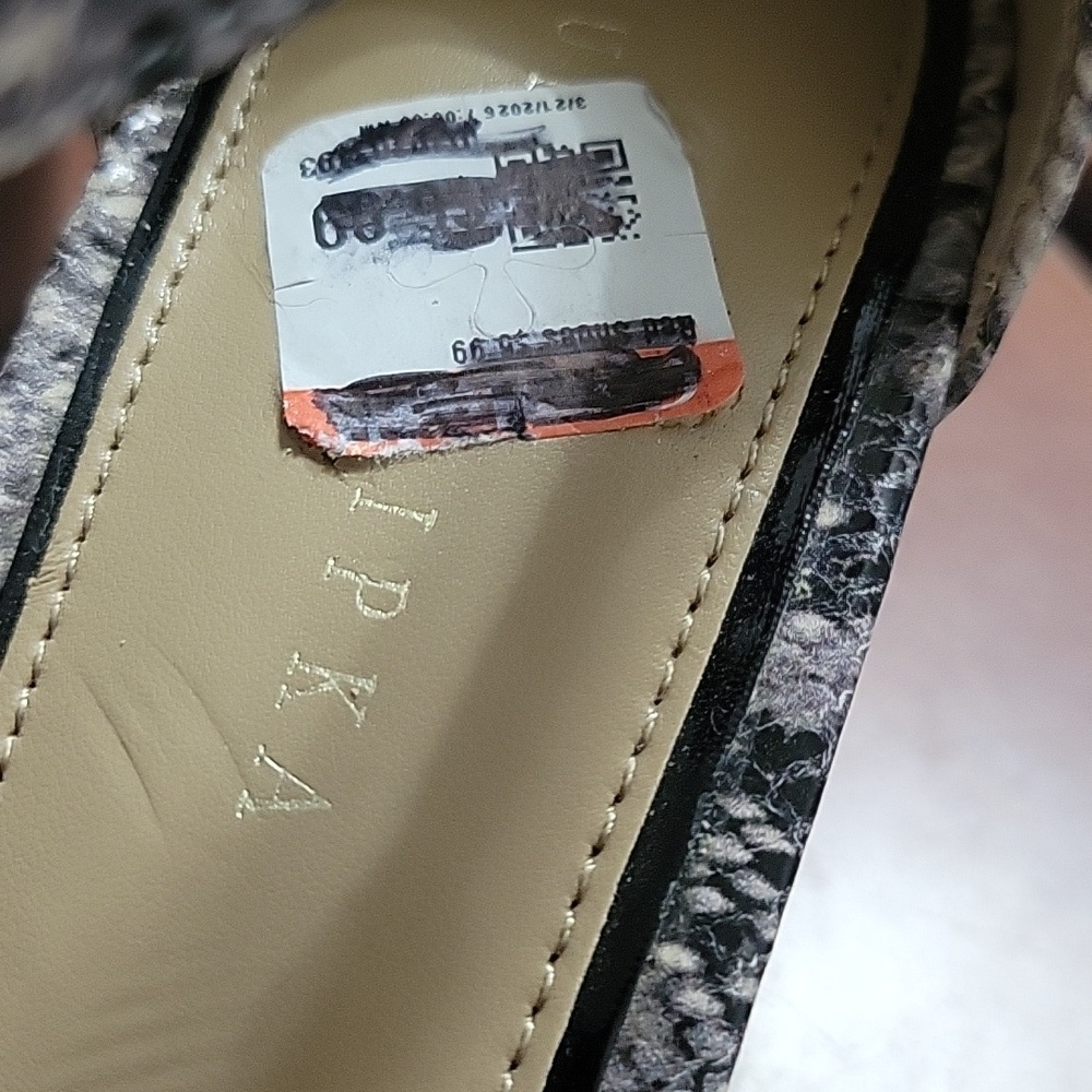 Judith Ripka Grey Snakeskin Leather Sandle Size 9.5 M - Picture 10 of 13